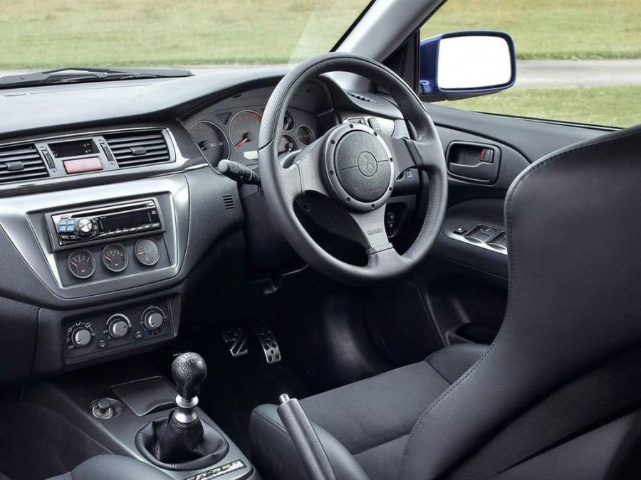  Mitsubishi Lancer Evolution IX MR FQ-360 2006 года  (фото 2 из 13)